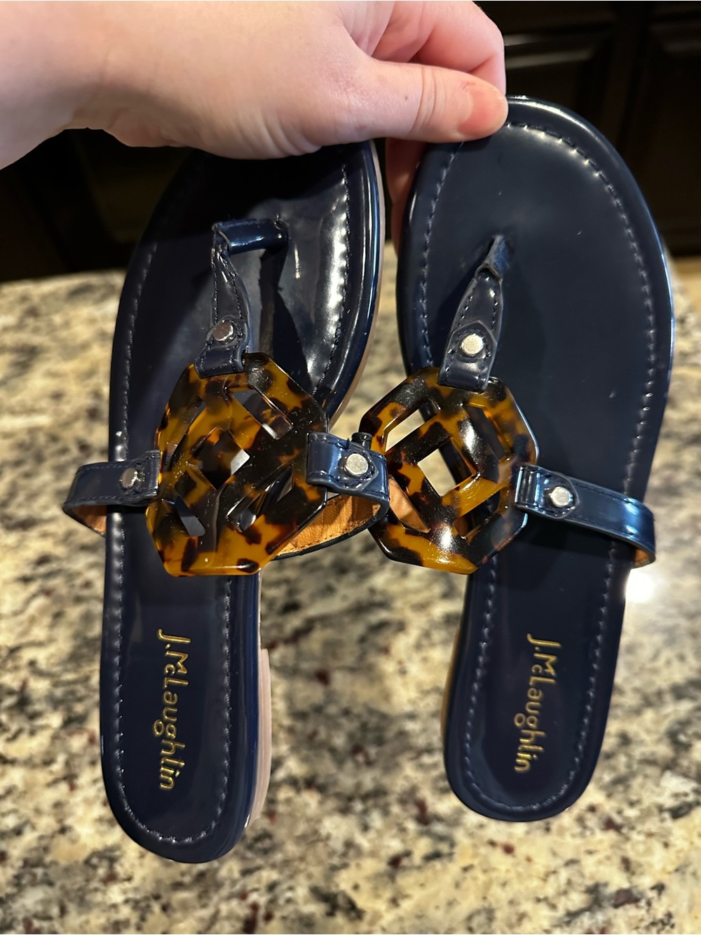 J. McLaughlin Lucy Patent Leather Navy Tortoiseshell Thong Sandals size 6.5